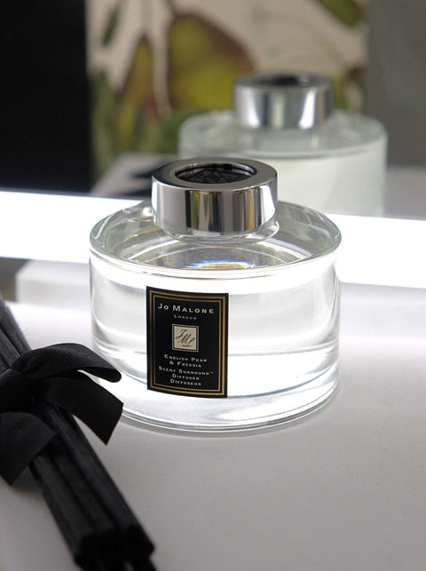Jo Malone: English Pear & Freesia Scent Surround™ Diffuser ﹙Designer's Cover﹚