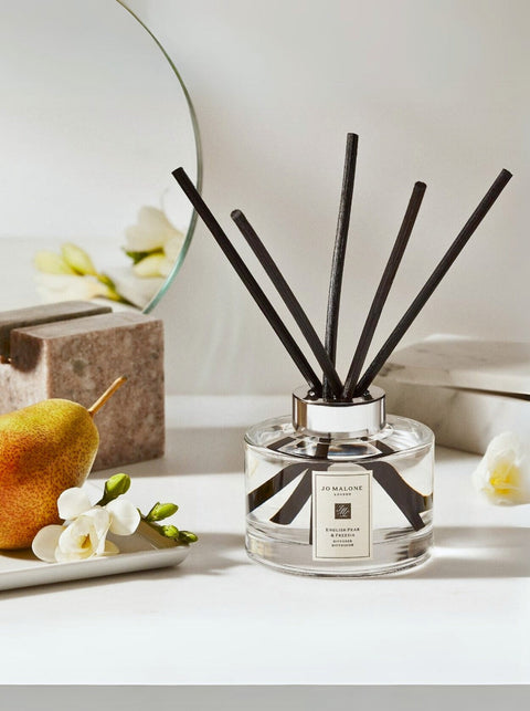 Jo Malone: English Pear & Freesia Scent Surround™ Diffuser ﹙Designer's Cover﹚